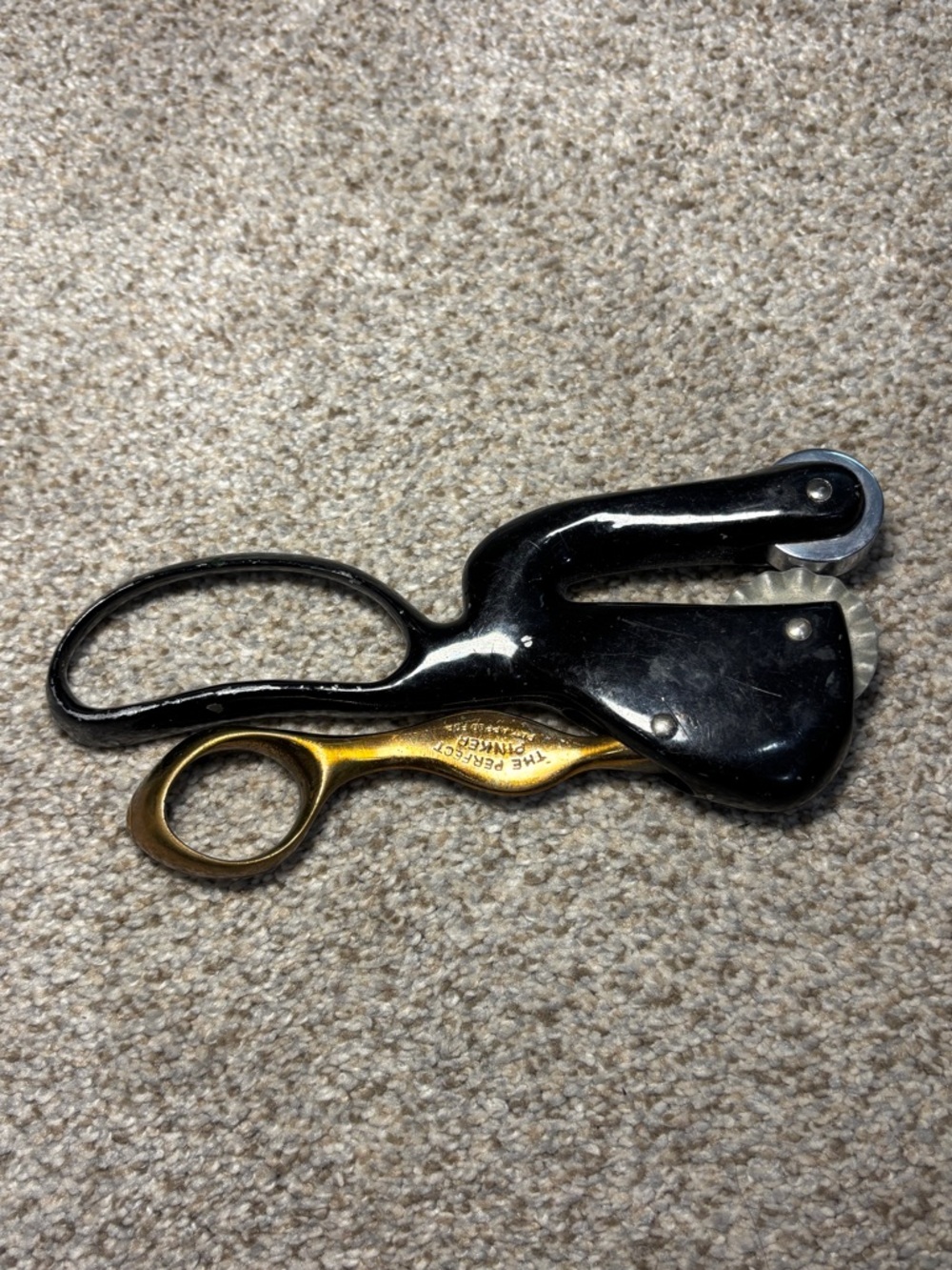 Vintage Crane Brand The Perfect Pinker Heavy Duty Pinking Shear Sewing Tool